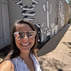 Meet your Posher, Sarah